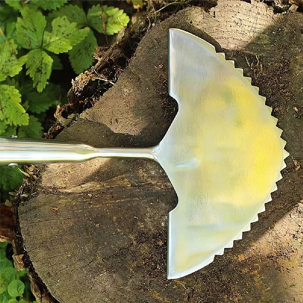 Kent & Stowe Stainless Steel Edging Iron - Image 3