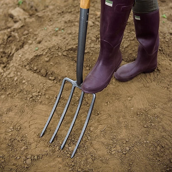 Kent & Stowe Carbon Steel Digging Fork - Image 4