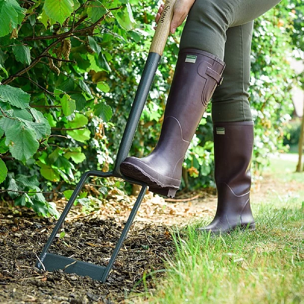 Kent & Stowe Carbon Steel Clay Mule - Image 2