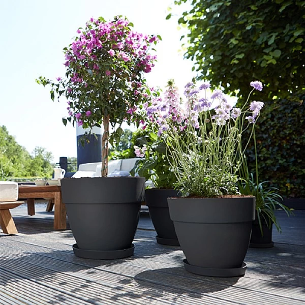 Elho Vibia Campana 35cm Round Planter (Various Colours) - Image 4