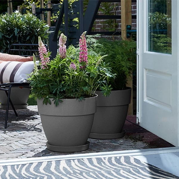 Elho Vibia Campana 35cm Round Planter (Various Colours) - Image 6